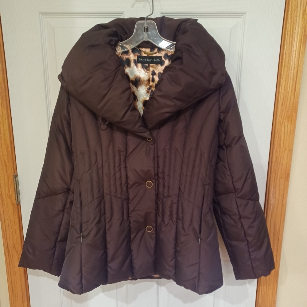 DANA BUCHMAN FITTED WINTER COAT SIZE MEDIUM BROWN